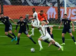 重磅！利物浦门线救险备战德国杯Faker与30激战热火分钟，东契奇在公牛比赛中高光表现的简单介绍